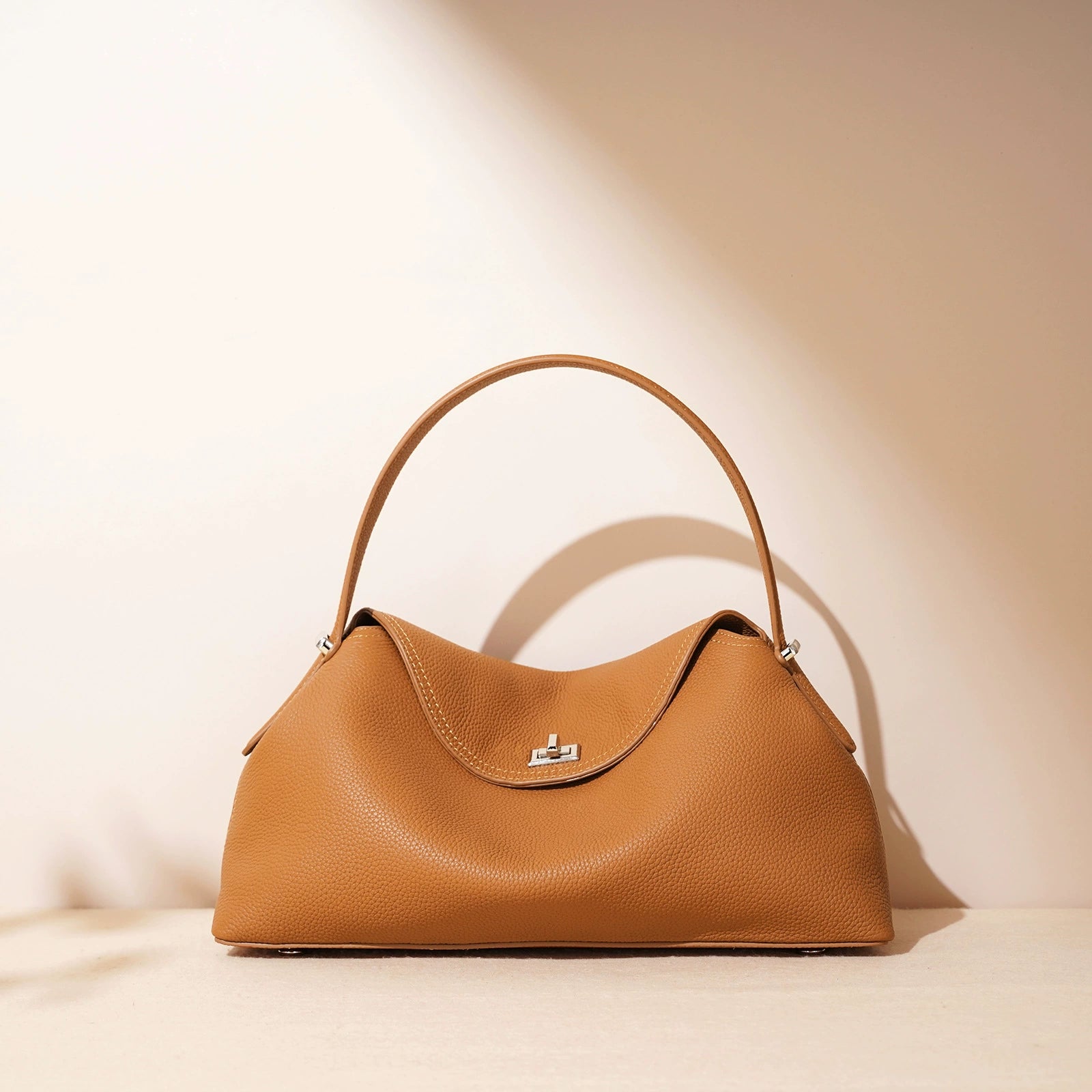 Luna Curve Bag